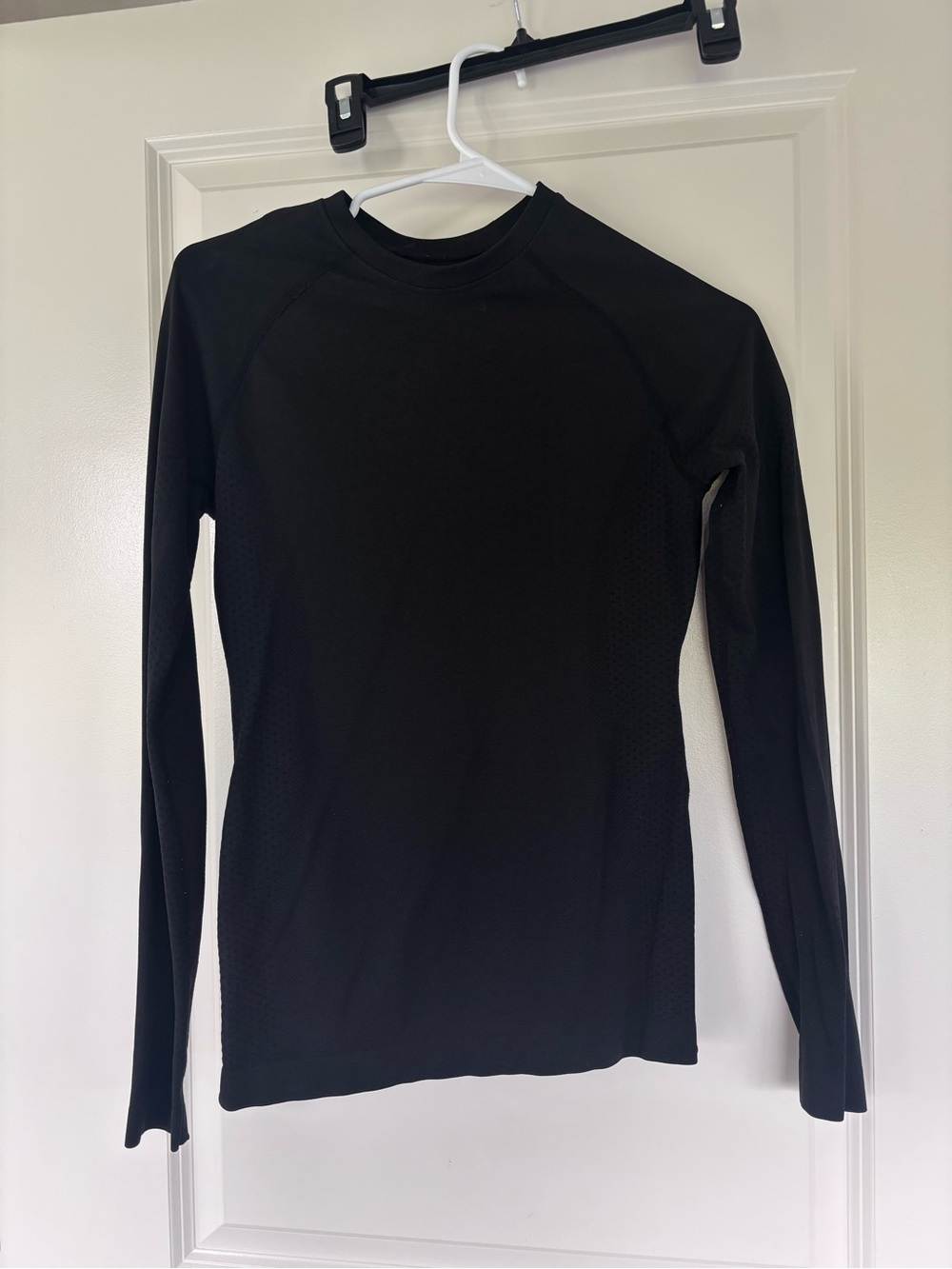 Figs Salta Seamless Black Long-Sleeve